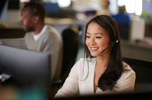 Call-center-person