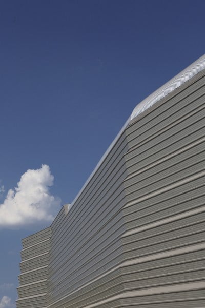 62520 7990033 Jpg 755 388 Perforated Metal Metal Sheet Metal Facade